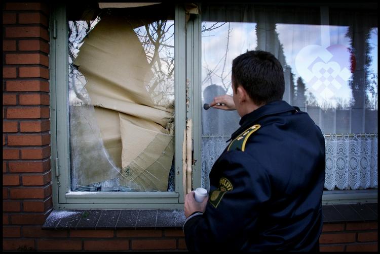 Politiet har svært ved at styre udgifterne, viser justitsministerens redegørelse til Folketinget. Arkivfoto 