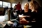 To studerende på Frederiksberg Seminarium. FTF vil nu lokke flere studerende til ved at give tredobbelt SU til voksne på bl.a. lærerstudiet. 