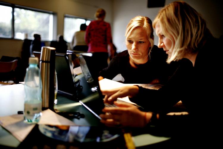 To studerende på Frederiksberg Seminarium. FTF vil nu lokke flere studerende til ved at give tredobbelt SU til voksne på bl.a. lærerstudiet. 