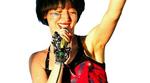Blandt coverversioner på 'War Child: Heroes' har rockbandet Yeah Yeah Yeahs med Karen O i front fortolket The Ramones' 'Sheena Is A Punkrocker'. 