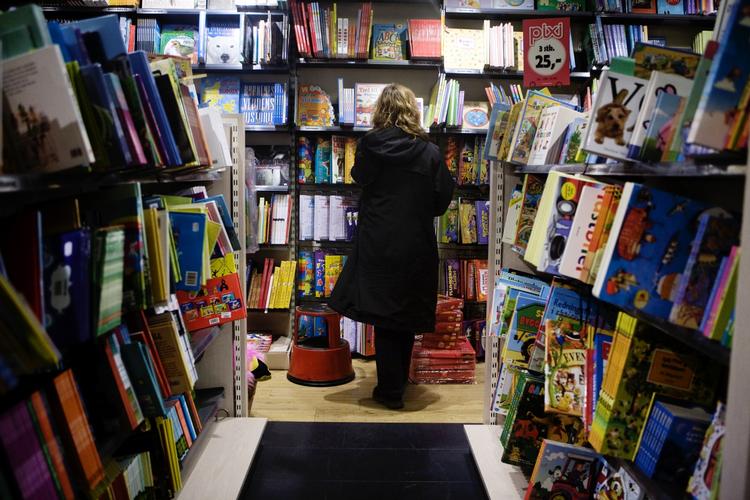 De studerende må fortsat tage i boghandelen eller på biblioteket, når de skal skaffe lærebøger. Bogudlejning er ulovligt ifølge ophavsretten. Arkivfoto. 