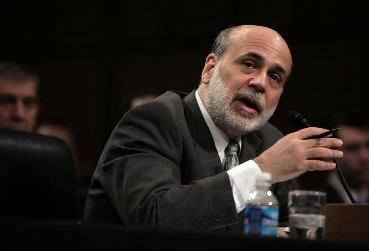 Chefen for den amerikanske centralbank, Ben Bernanke, ser en mulighed for, at den økonomiske krise kan begynde at vende i 2010. 