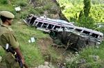 Busulykker forekommer tit i Indien. Ved denne ulykke 17. juli 2004 blev 19 dræbt og 40 såret. 