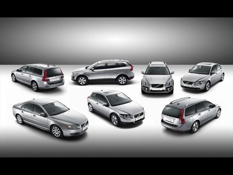 Alle disse volvo-modeller kommer med den brændstofbesparende DRIVe-pakke. Bageste række: V70, XC60, S40. Forrest: S80, C30, V50. 