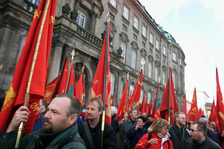 Fagforeningerne kritiserer regeringens planer om at skære i fradraget for faglige kontingenter. Arkivfoto. 