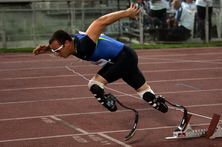 Oscar 'Blade Runner' Pistorius kommer sig formentligt uden mén efter kvæstelserne i en bådulykke. Arkivfoto. 