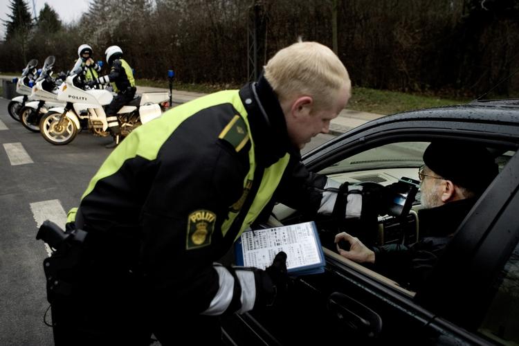 Politiet tog sidste år 40.000 billister i at køre uden sele. Arkivfoto. 