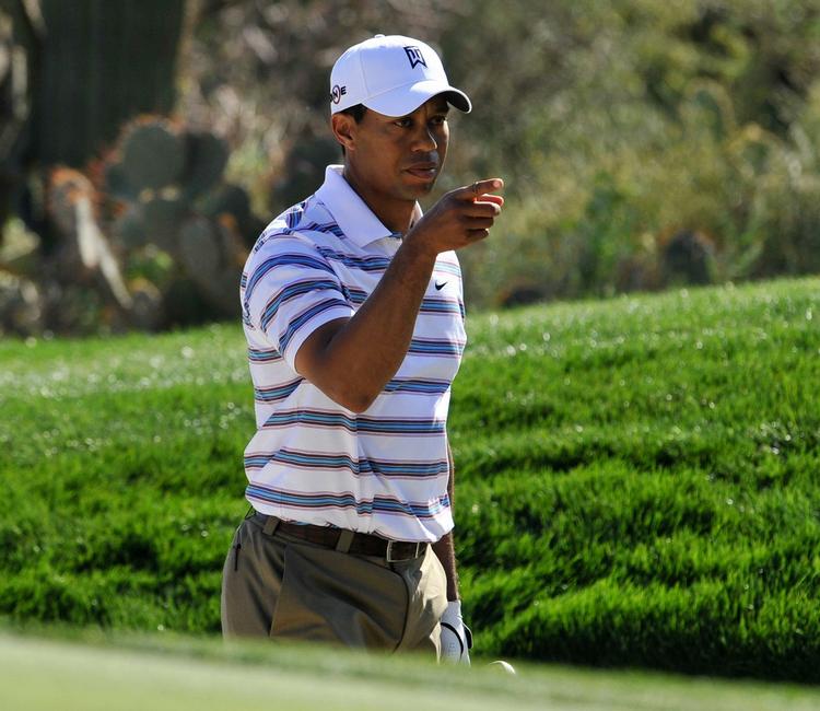 Lidt flere birdier kunne have sendt Tiger Woods videre i turneringen i Arizona. Det siger mesteren selv. 