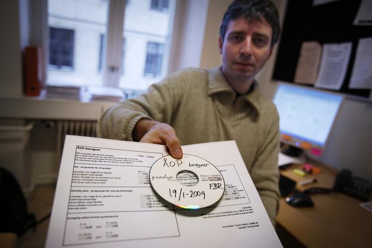 Carsten Holdum var selv bankrådgiver ind til for to år siden. Nu er han cheføkonom i Forbrugerrådet og advarer bankkunder mod at stole for meget på deres bankrådgiver. Arkivfoto. 