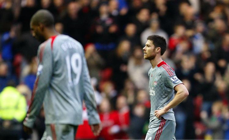 Xabi Alonso (th.) scorede selvmål, da Real Madrid kom ned på jorden efter sejren over Real Madrid. 