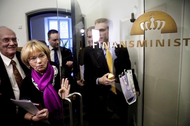 Danish People's Party Leader Pia Kjærsgaard leaving the Ministry of Finance. 