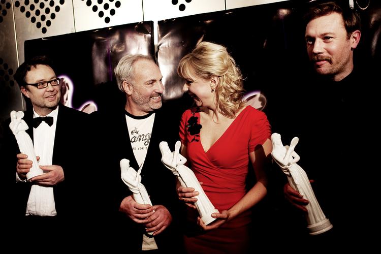 Henrik Ruben Genz, Kim Bodnia, Lene Maria Christensen og Jakob Cedergren fik alle en Bodil med hjem for 'Frygtelig lykkelig'. 