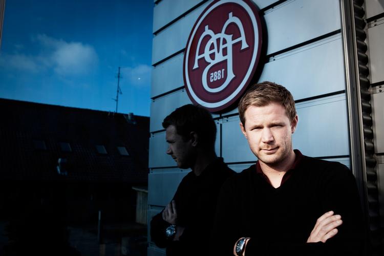 AaB-træneren har endnu ikke prøvet at tabe i sit nye job. To sejre i Uefa Cuppen blev fulgt op af 1-0 i Horsens. Arkivfoto. 