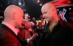 Thomas Blachman i samtale med  Seest efter fredagens show. Foto: Bjarne Bergius Hermansen 