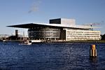 Københavns Kommune udskriver arkitektkonkurrence om bro fra Nyhavn til Operaen. 