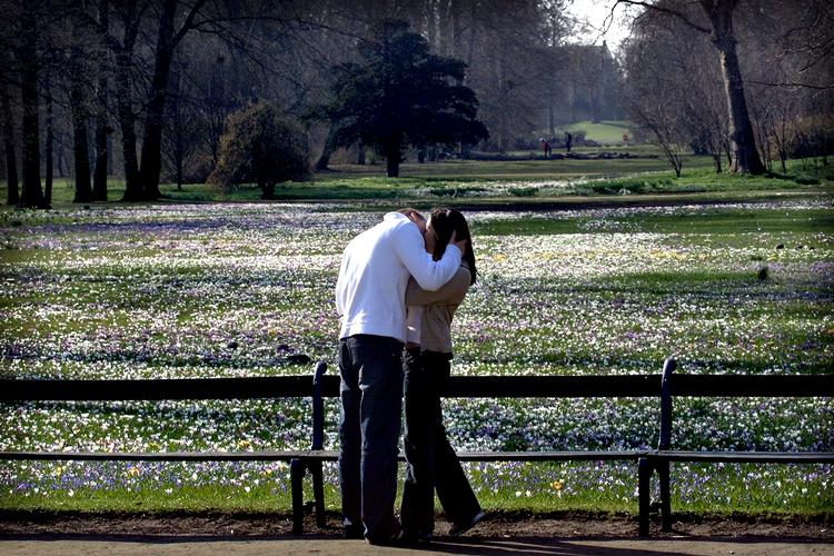 Senmodernisterne er forhandlingsvenlige og  omstillingsparate. Alligevel lever  de kendte parforholdsværdier blandt unge,  viser aktuel  disputats.  Arkivfoto: Finn Frandsen 