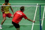 Danmarks Peter Gade risikerer at løbe ind i Kinas Lin Dan igen ved All England turneringen. Her ses de to under deres indbyrdes opgør ved OL i Beijing, hvor kineseren slog danskeren ud. Arkivfoto. 
