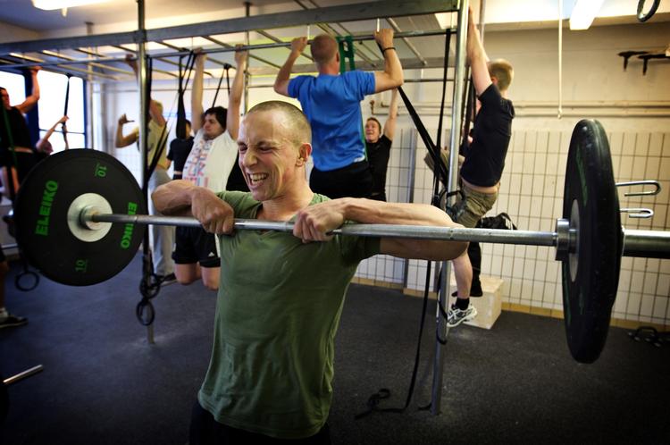 Butcher's Lab i Kødbyen har benhård crossfit-træning på programmet - og nu også ung kunst på væggene. 