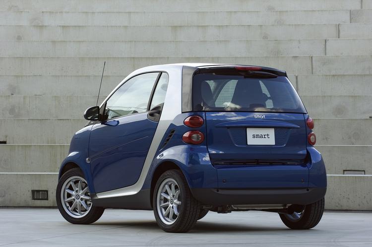 Smart bliver nu officiel hyldevare hos Mercedes. Pris fra 103.000 kroner. 