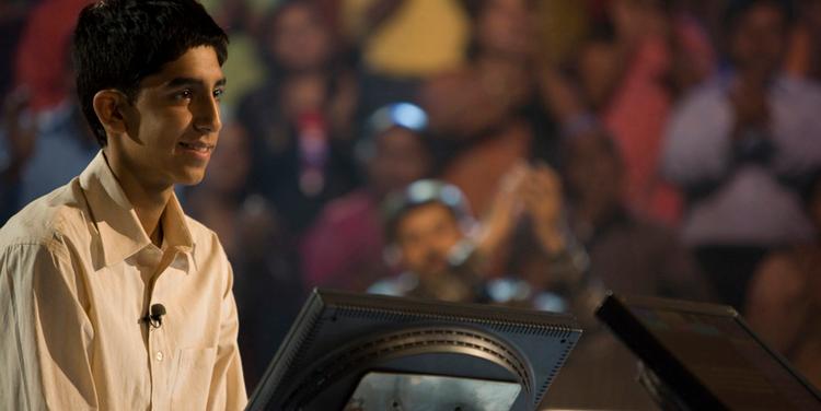 'Slumdog Millionaire' har givet anledning til masser af ballade i Indien, hvor mange er sure over, at man overhovedet kalder de fattige »slumhunde«. Men filmen åbner døren for mange flere film og spændende historier fra den tredje verden, og det er måske den største bedrift overhovedet for den pågående køter af en film. Foto: SF Film 