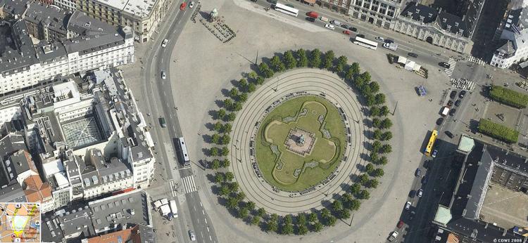 Sådan ser Kongens Nytorv ud som skråfoto på Krak.dk. I løbet af 2009 bringer Krak.dk os ned på gadeplan med »street view«. Foto: Krak.dk 