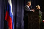 Sergej Lavrov og Hillary Clinton mødtes på neutral grund i Geneve. De to udenrigsministre lægger op til, at Rusland og USA skal lave en ny START-aftale. 