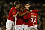 Manchester Uniteds Wayne Rooney (anden fra højre) fejrer sin scoring til 3-0 mod Fulham i FA Cuppen. 