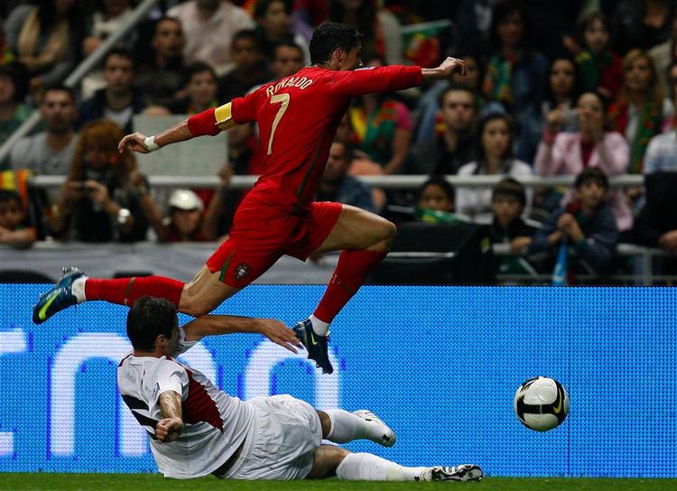 Cristiano Ronaldo fremtvang en udvisning, men selv mod ti albanere kunne Portugal ikke score, og det blev derfor 0-0 for anden gang på fire dage. 
