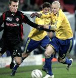 Alexander Farnerud (th.) og Danny Olsen scorede målene i 1-1-kampen i Herning, hvor svenskeren bragte sig yderligere i fokus. 