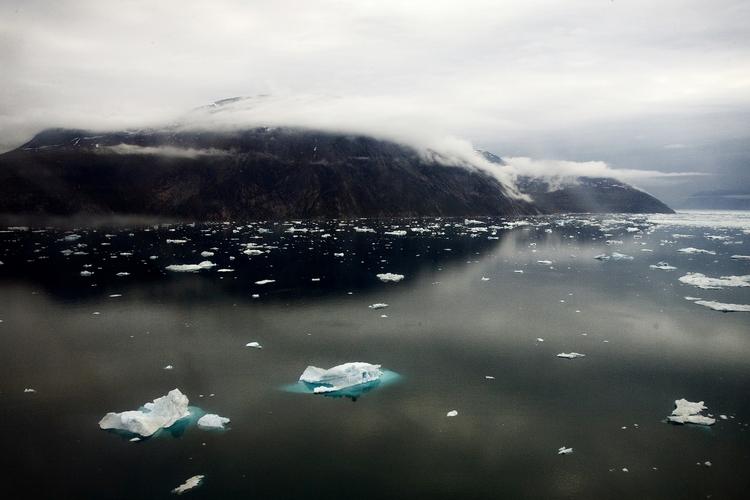 Det ser ud til at isen, blandt andet på Grønland, smelter hurtigere end FN's klimapanel har forudset. Forskere fra hele verden diskuterer viden om klimaet i København i disse dage. 