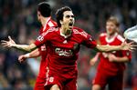 Yossi Benayoun og Liverpool har succes i Europa, mens det kniber mere i Premier League. Foto: Daniel Ochoa de Otza/AP 