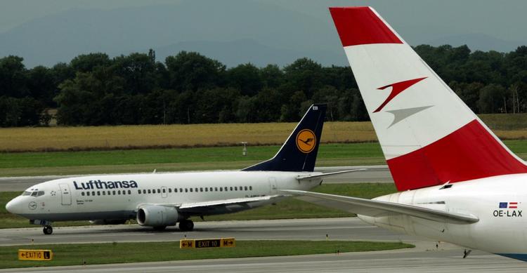 Det er lovligt at have tennisketchere med op i fly i EU, ifølge EU-domstolen. 