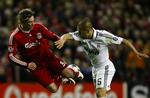 Fernando Torres (til venstre) startede målfesten på Anfield. 