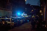 Ambulancer ankommer til Kronborggade efter dramaet. 