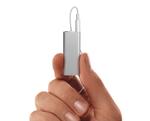 Lille og uden knapper. En ny iPod shuffle taler til dig så du kan styre uden at bruge øjnene. 