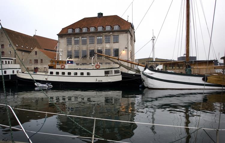 De historiske skibe, der har fået opsagt deres kajpladser i Christianshavns Kanal. 