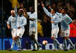 Shaun Wright-Phillips (nummer 8) jubler efter sin scoring til 2-0. 