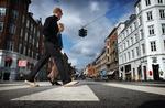 Nørrebrogade i København skal lægge asfalt til et begravelsesoptog, når den 25-årige Mustafa Hsowanys kiste køres gennem bydelen. 