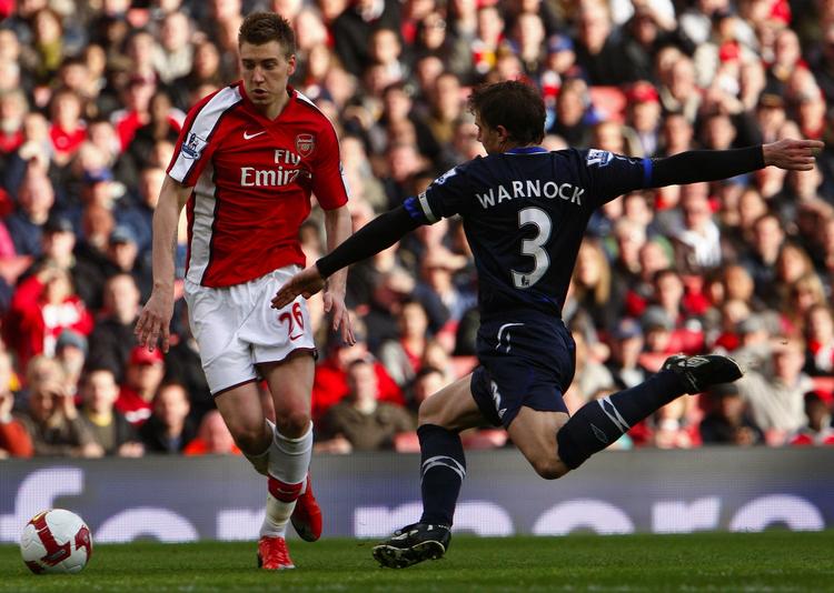 Bendtner brændte, mens Arshavin tryllede i Arsenals sejr over Blackburn. 