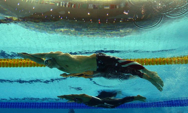 Michael Phelps har bidraget med sin del af verdensrekorderne, da han vandt sine otte guldmedaljer ved OL i Beijing. Arkivfoto. 