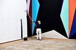 Malene Landgreens vægmaleri blev præmieret af Statens Kunstfond med 50.000 kroner. Maleriet skal have tre lag, før væggen bliver hvid igen. Foto: Tobias Selnæs Markussen 