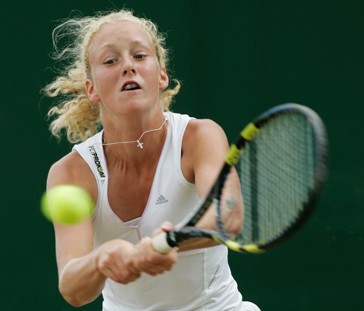 Urszula Radwanska tabte i Wimbledons juniorturnering i 2006 i semifinalen til Caroline Wozniacki, som senere vandt turneringen. Året efter afløste Urszula Radwanska danskeren som juniormester på det grønne græs. Arkivfoto. 