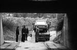 Foto fra politiarbejdet efter Blekingebandens røveri mod en pengetransport i Lyngby i 1983. 