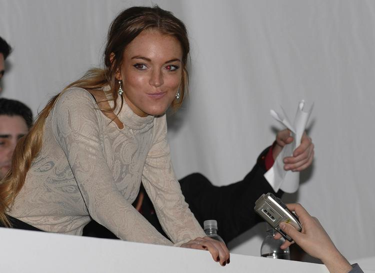 Lindsay Lohan skal møde op til de behandlingsprogrammer, hun er blevet dømt til. I sidste uge blev hun efterlyst, da det så ud til, at hun var blevet væk. 