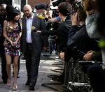 Amy Winehouse fik en del opmærksomhed, da hun ankom til retten i Westminister. Hun er anklaget for overfald. 