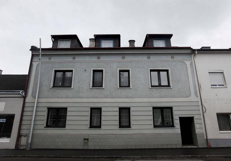 Ingen bor længere i den forladte bygning på Ybbstrasse  i Amstetten. 