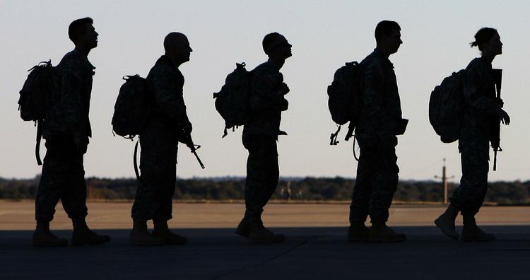 En soldat gerne må være homoseksuel, men hverken må tale om det eller praktisere sin seksuelle orientering åbenlyst. 
