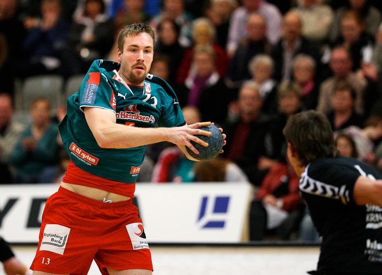 Lars Møller Madsen i aktion mod Århus GF. Arkivfoto. 