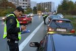 Der skal mere politikontrol på vejene, hvis regeringen og DF fordobler flere trafikbøder, mener Rådet for Større Færdselssikkerhed. (Arkivfoto) 