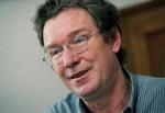 Jesper Hoffmeyer er biokemiker og filosof og tilhører den bekymrede intelligentsia 